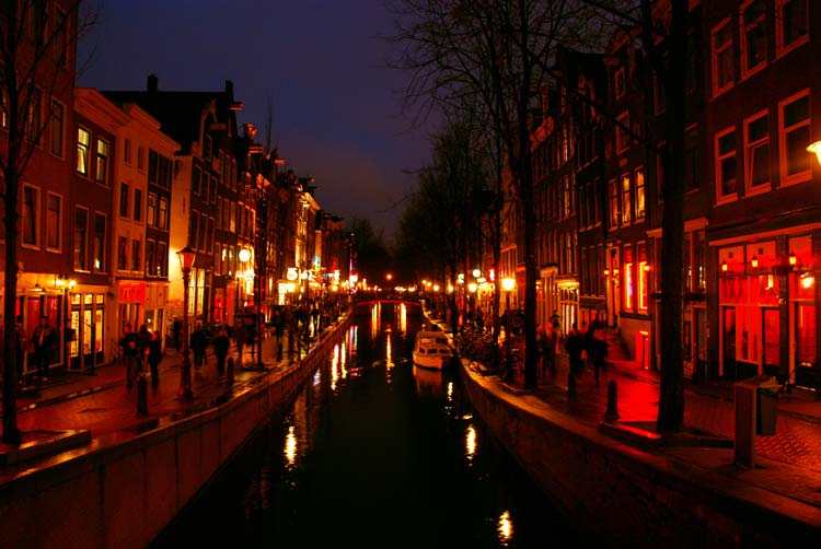 Red light district tours in Amsterdam
